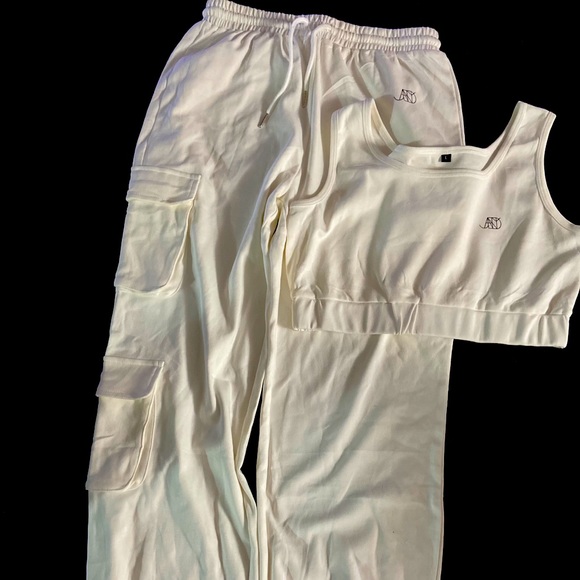 Anna Set in white - Picture 2 of 3